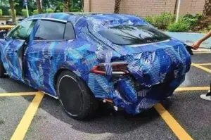 Denza coupe elettrica prototipo - Foto Spia - 4