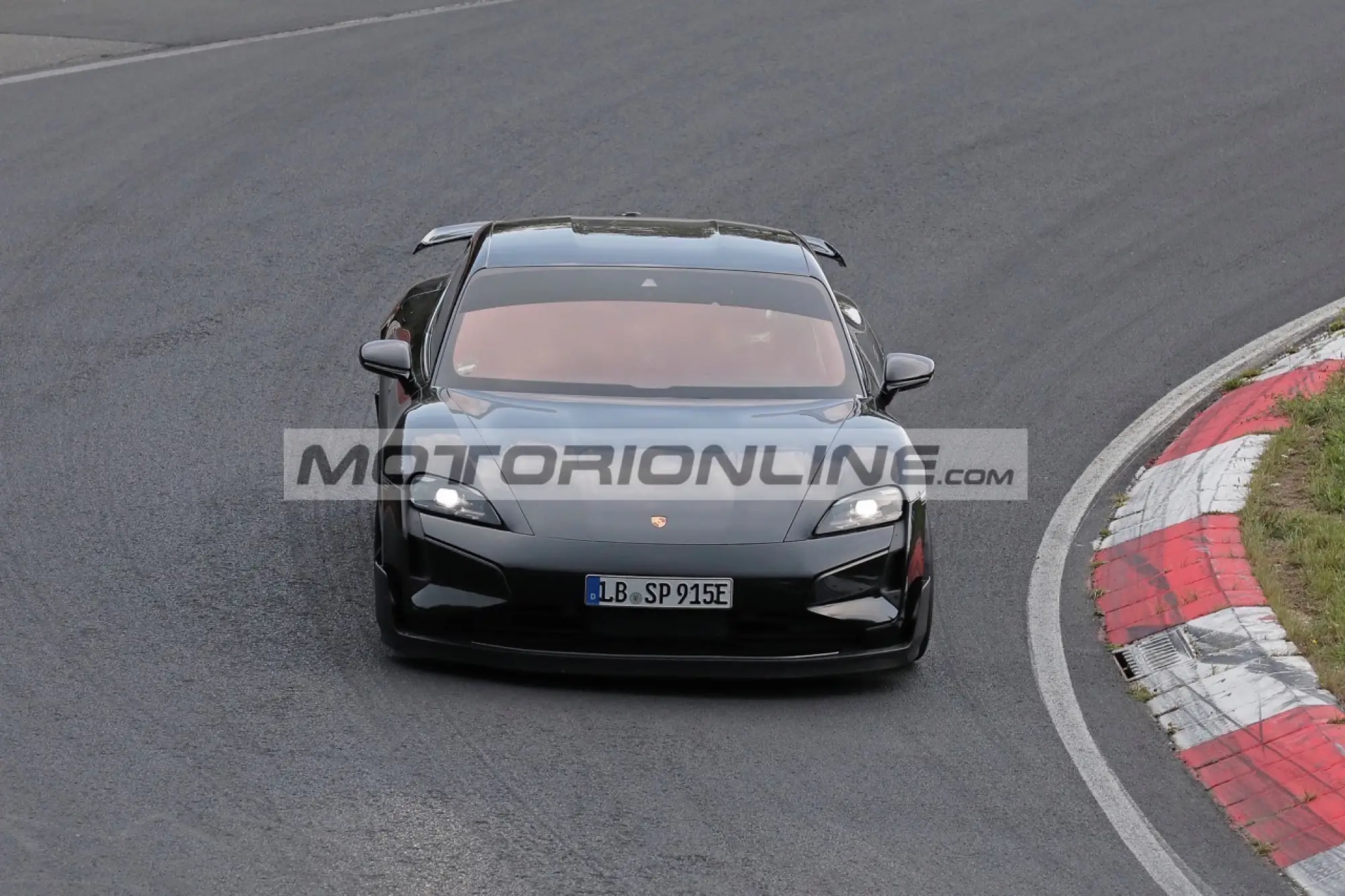 Porsche Taycan GT - Foto spia 14-9-2023 - 9