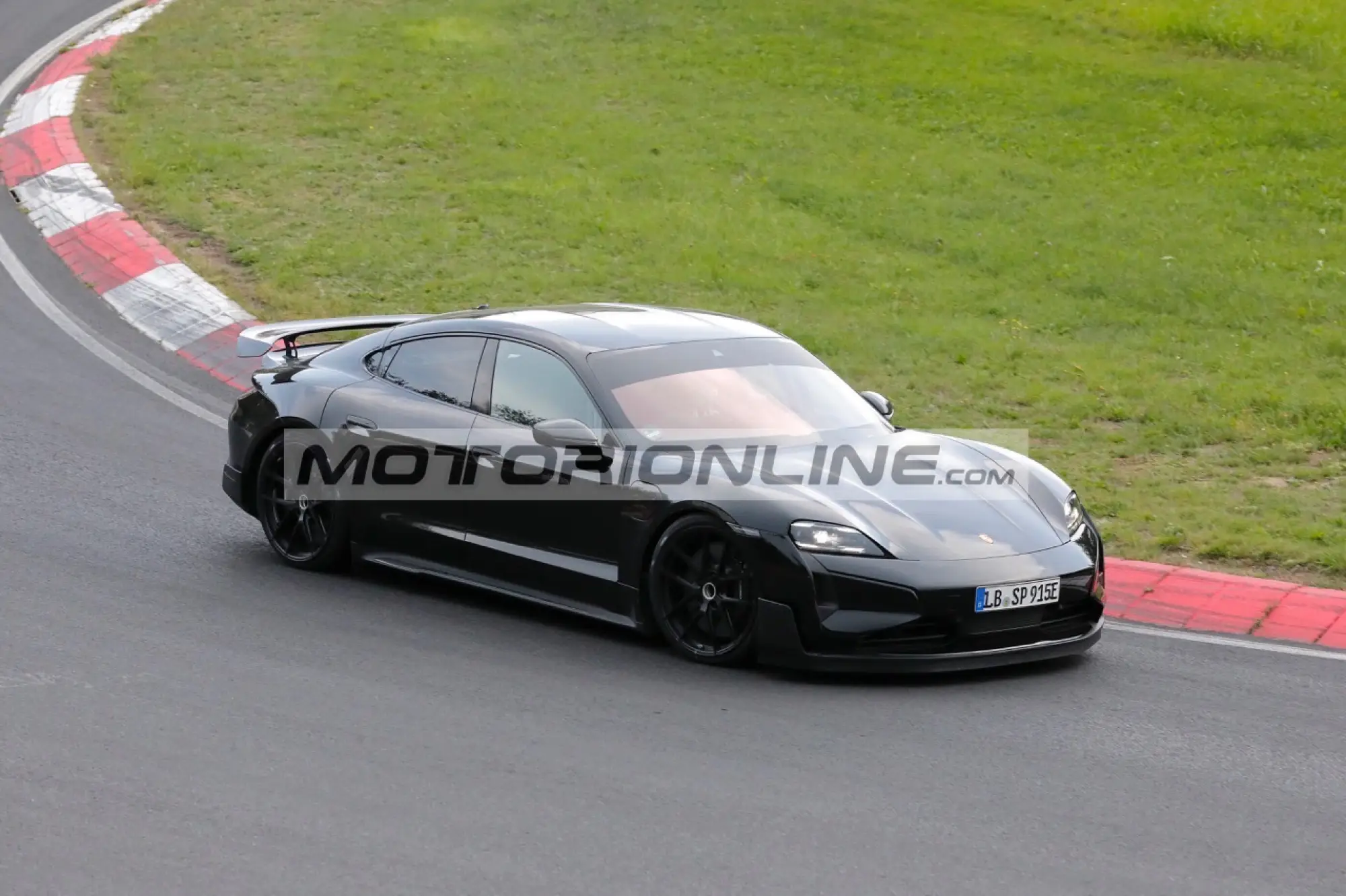 Porsche Taycan GT - Foto spia 14-9-2023 - 8