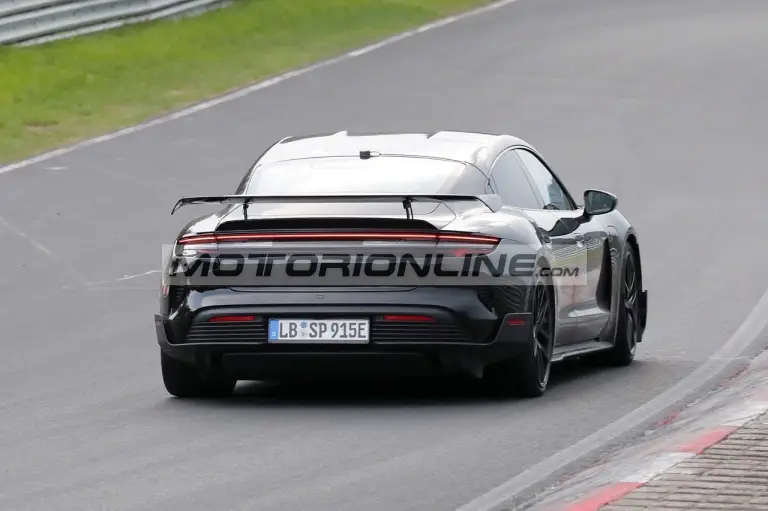 Porsche Taycan GT - Foto spia 14-9-2023 - 7