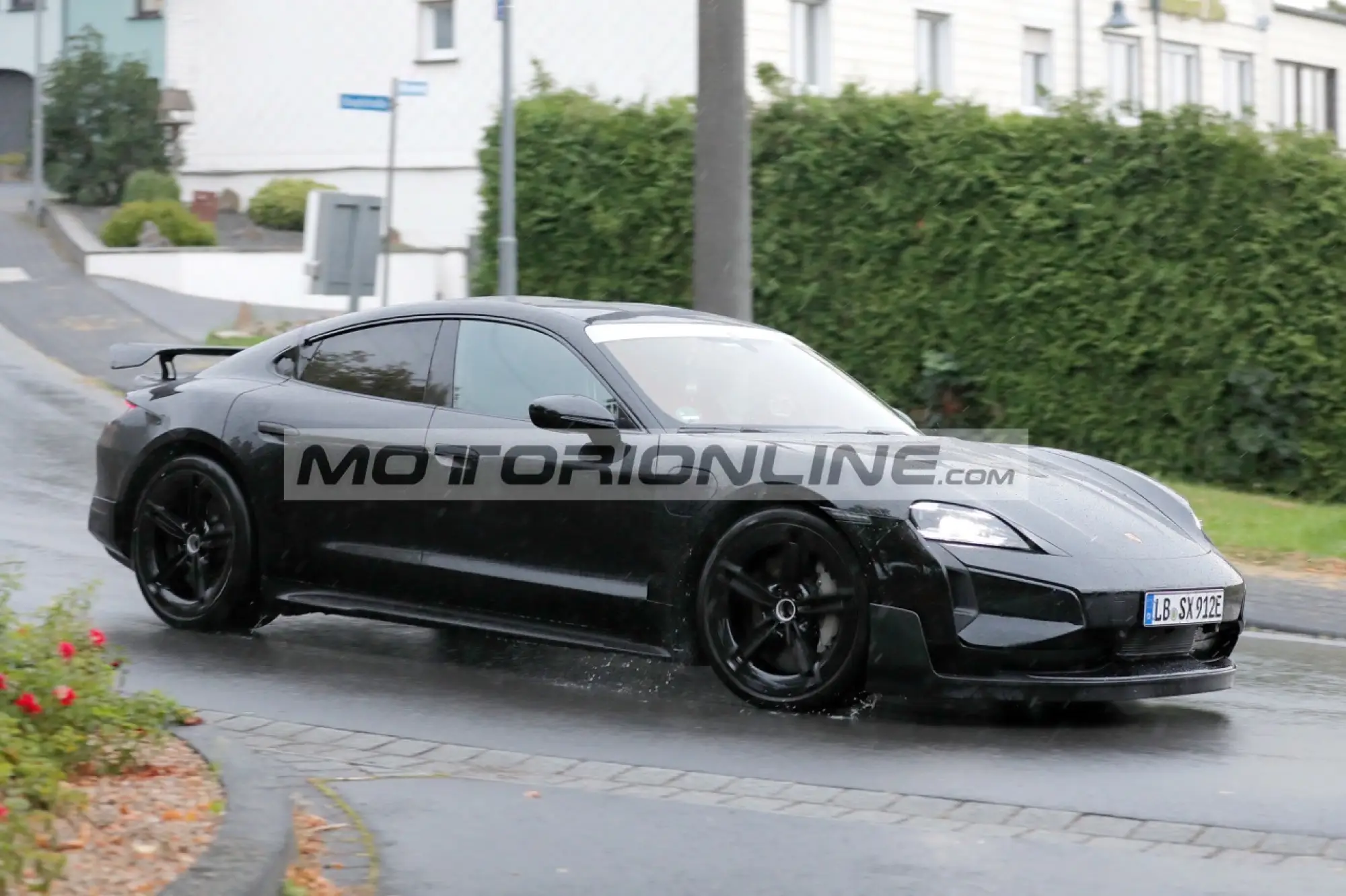 Porsche Taycan GT - Foto spia 14-9-2023 - 13