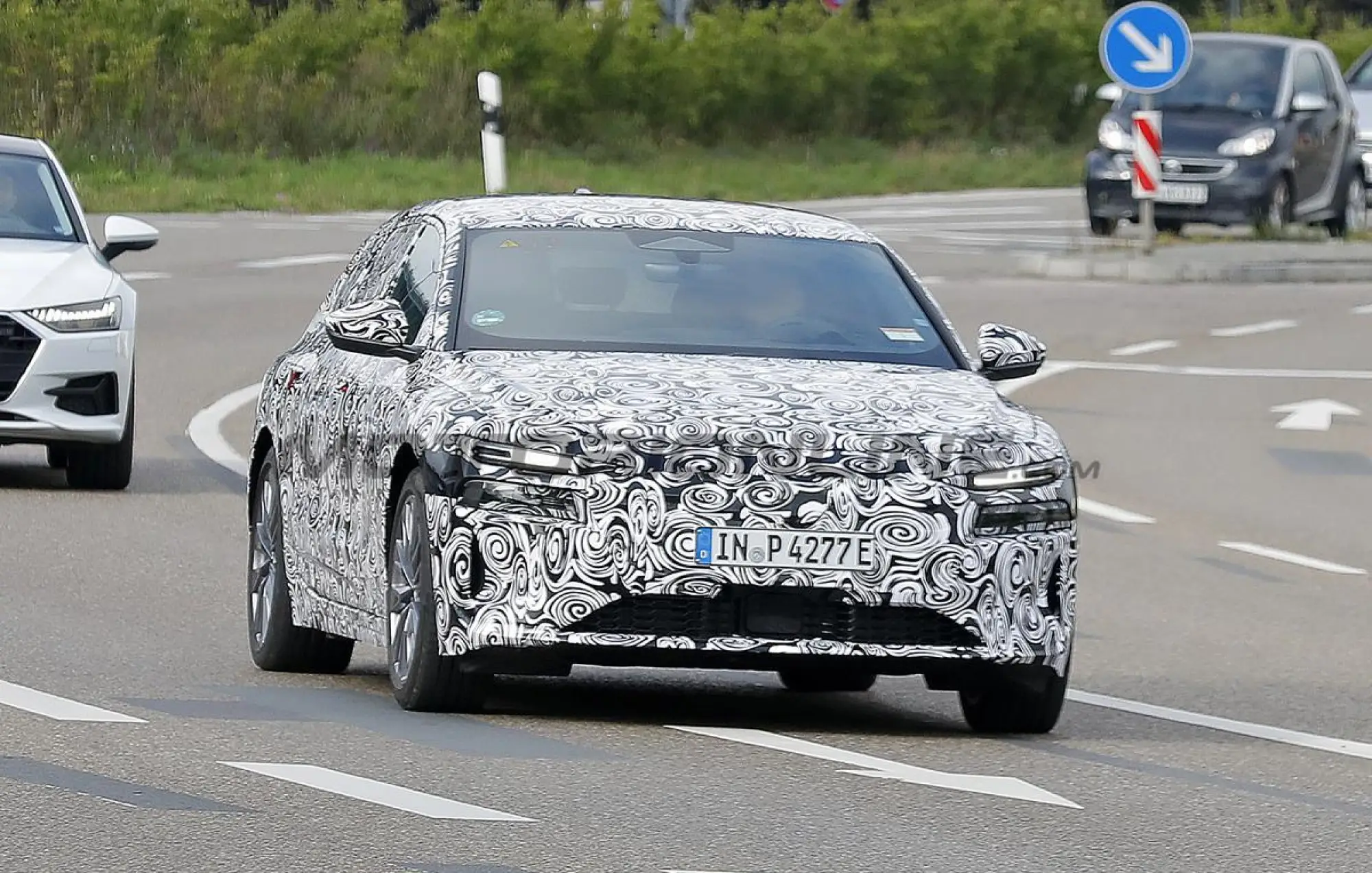 Audi A6 Avant e-tron - Foto spia 15-09-2023 - 2