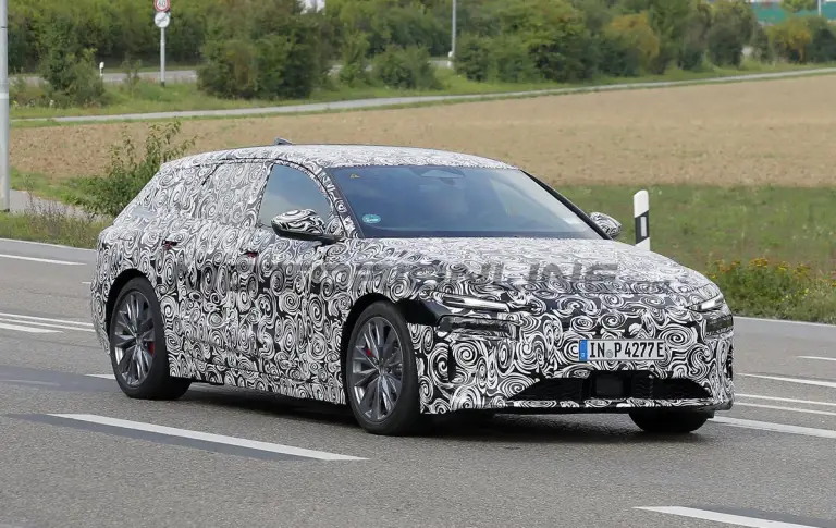 Audi A6 Avant e-tron - Foto spia 15-09-2023 - 4