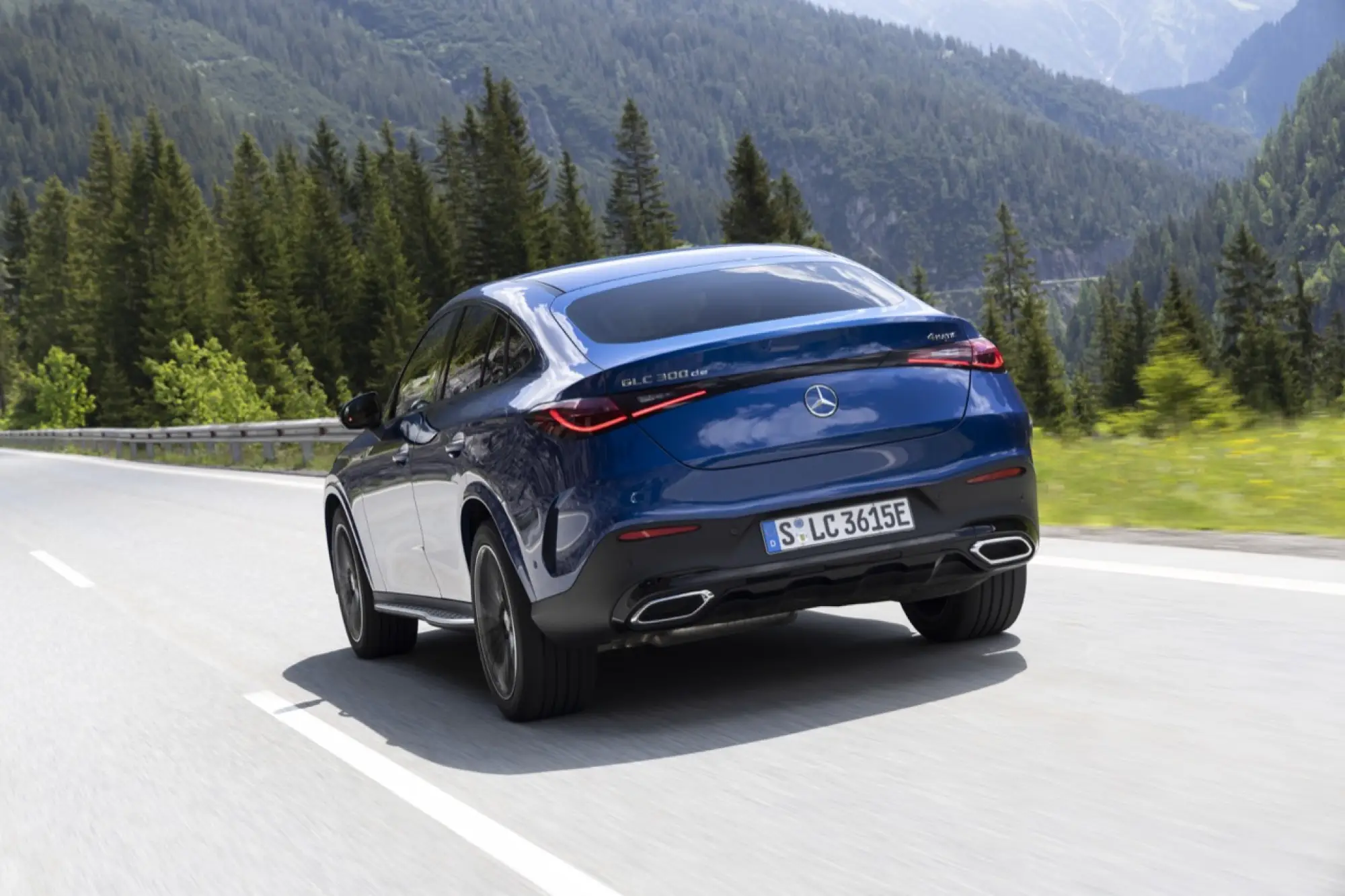 Mercedes GLC Coupe 2023 - Foto ufficiali - 38