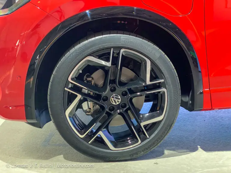 Nuova Volkswagen Tiguan 2024 - Foto dal vivo - 11