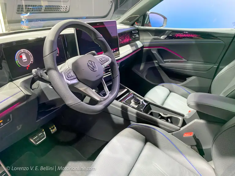 Nuova Volkswagen Tiguan 2024 - Foto dal vivo - 17