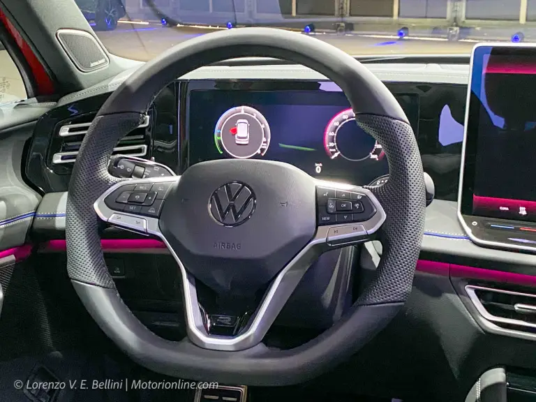 Nuova Volkswagen Tiguan 2024 - Foto dal vivo - 22