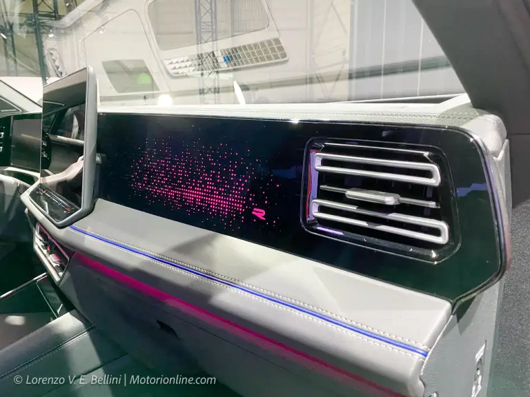 Nuova Volkswagen Tiguan 2024 - Foto dal vivo - 23
