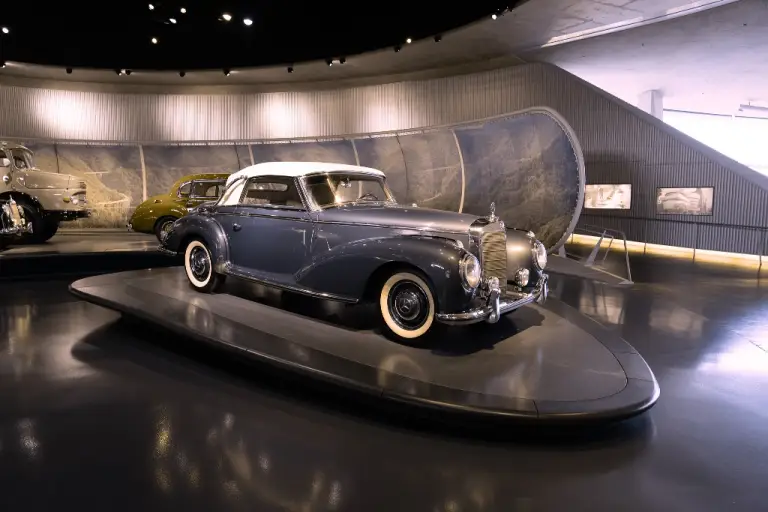 Museo Mercedes - Occhiali per daltonici - 5