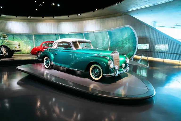 Museo Mercedes - Occhiali per daltonici - 1