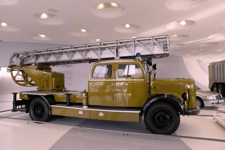 Museo Mercedes - Occhiali per daltonici - 4