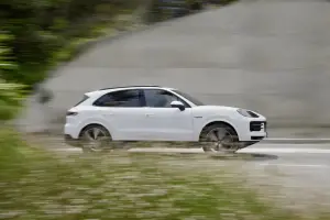 Porsche Cayenne S E-Hybrid - 4