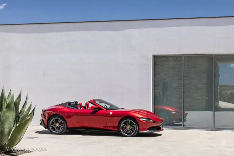 Ferrari Roma Spider - Prova su strada - 10