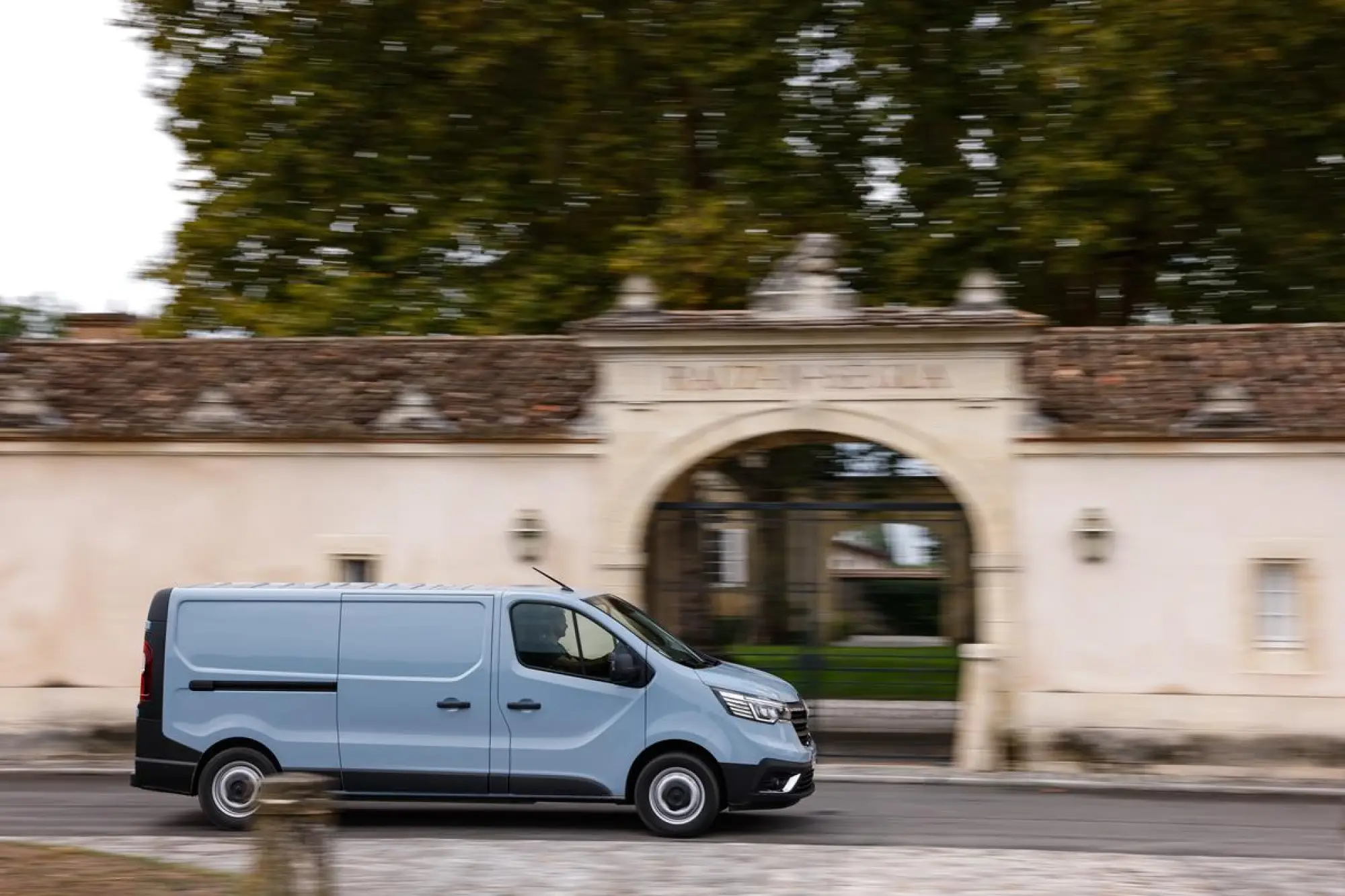 Renault Trafic Van E-Tech Electric - 18