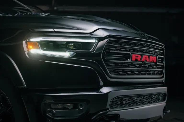 RAM 1500 Limited RED Edition - Foto ufficiali - 3