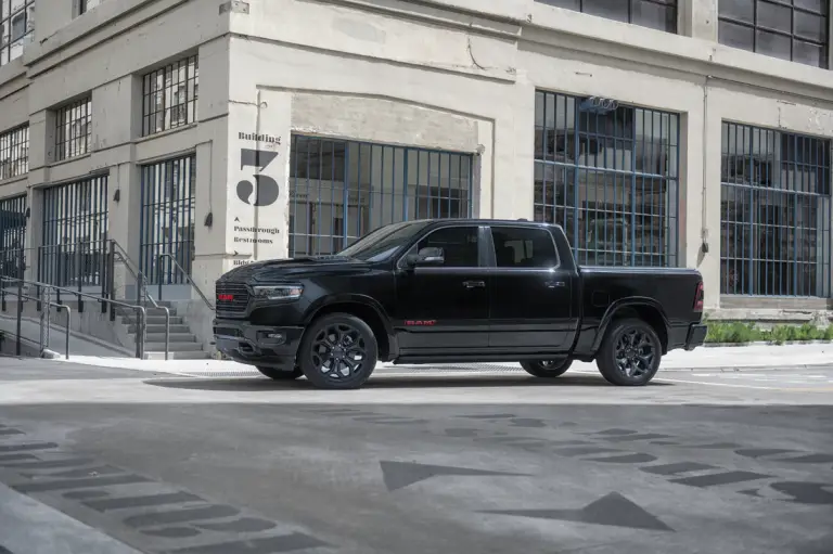 RAM 1500 Limited RED Edition - Foto ufficiali - 7