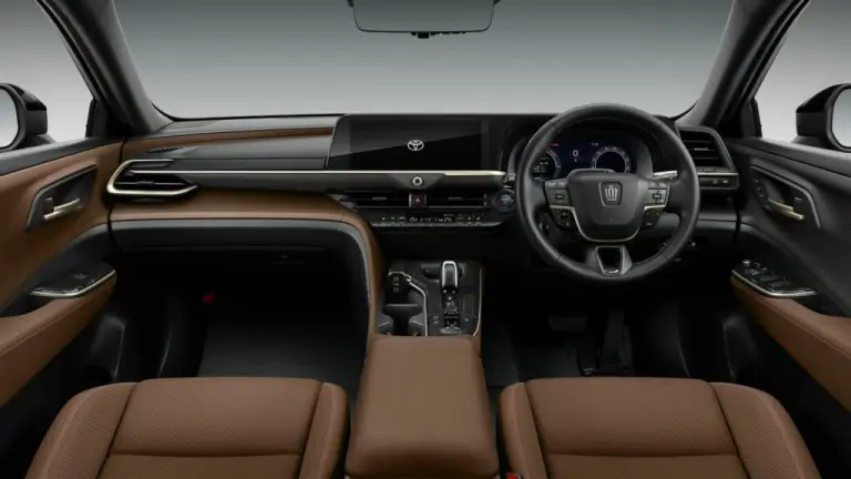 Toyota Crown Sport - 41