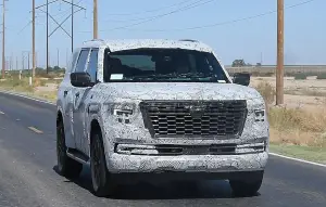 Nissan Patrol 2025 - Foto spia 06-10-2023 - 5