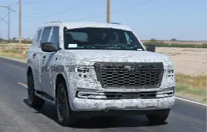 Nissan Patrol 2025 - Foto spia 06-10-2023 - 1