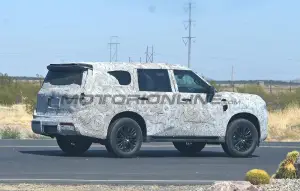 Nissan Patrol 2025 - Foto spia 06-10-2023 - 4
