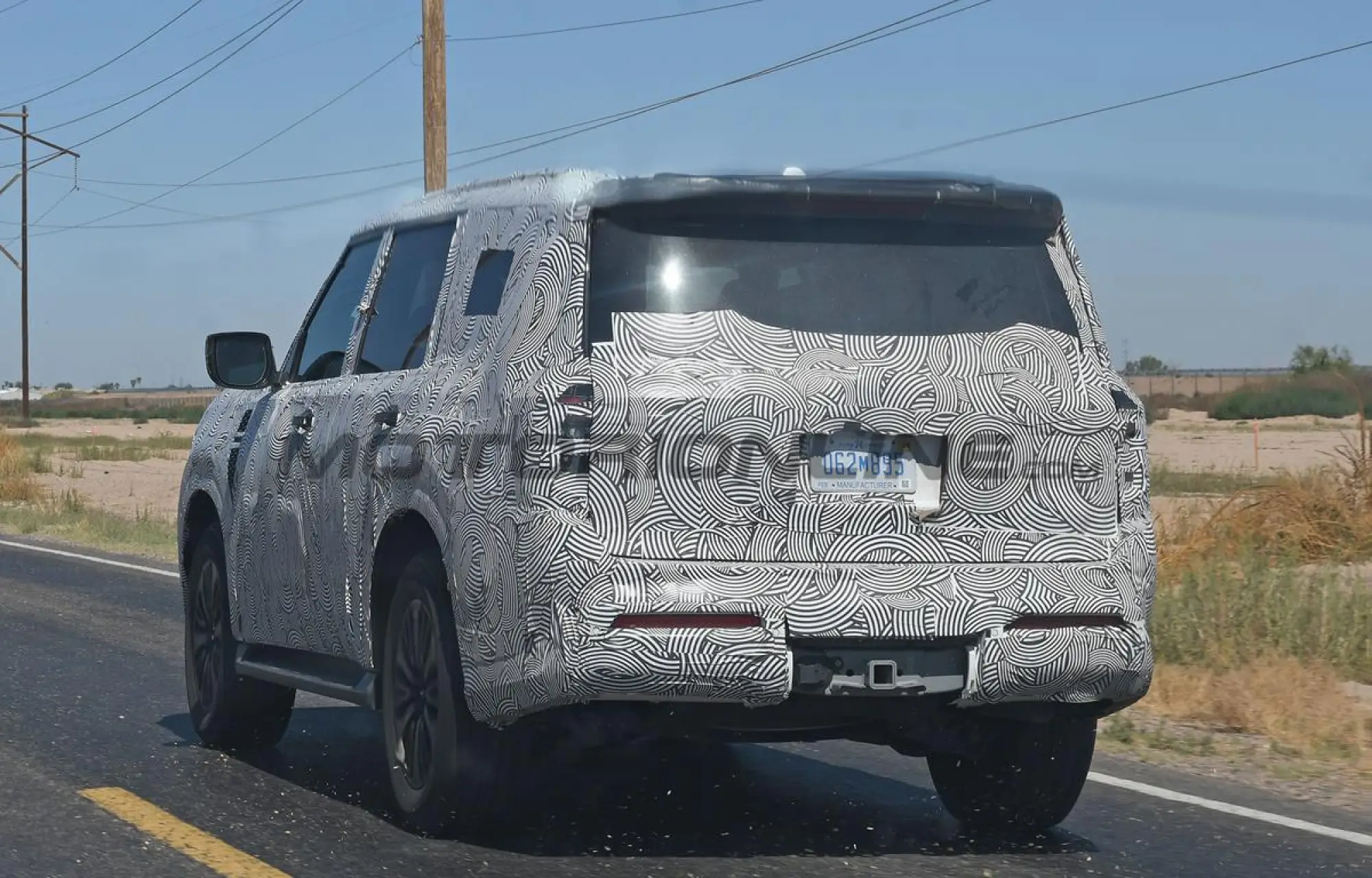 Nissan Patrol 2025 - Foto spia 06-10-2023 - 6