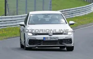 Volkswagen Golf GTI 2024 - Foto spia 10-10-2023