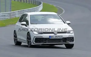 Volkswagen Golf GTI 2024 - Foto spia 10-10-2023