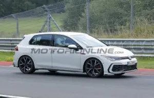 Volkswagen Golf GTI 2024 - Foto spia 10-10-2023