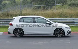 Volkswagen Golf GTI 2024 - Foto spia 10-10-2023