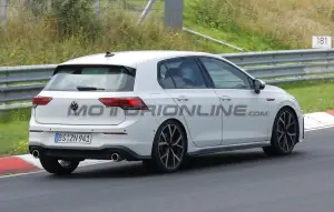 Volkswagen Golf GTI 2024 - Foto spia 10-10-2023