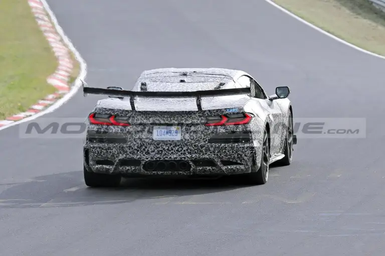 Chevrolet Corvette ZR1 2024 - Foto Spia 11-10-2023 - 11