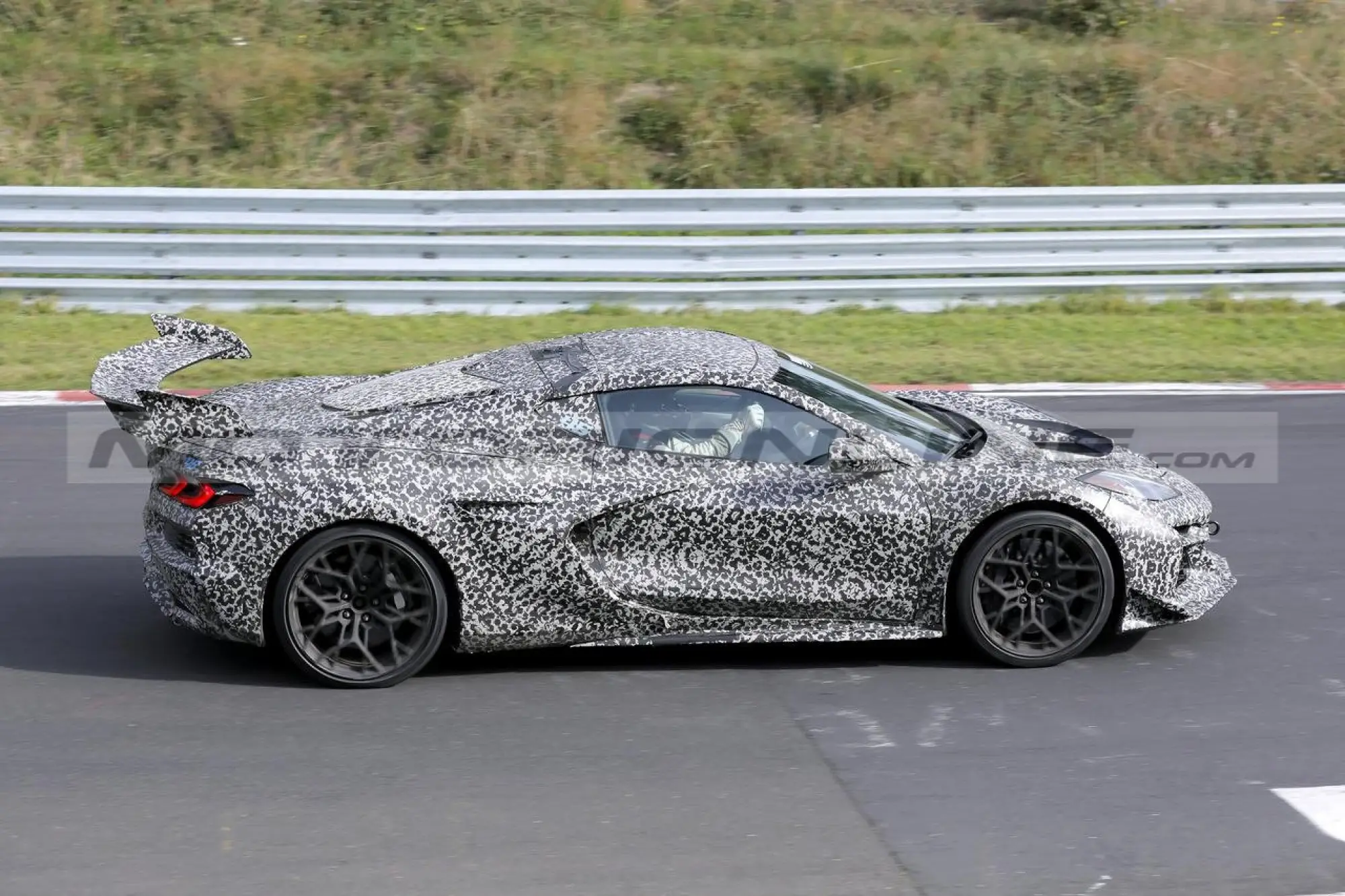 Chevrolet Corvette ZR1 2024 - Foto Spia 11-10-2023 - 10