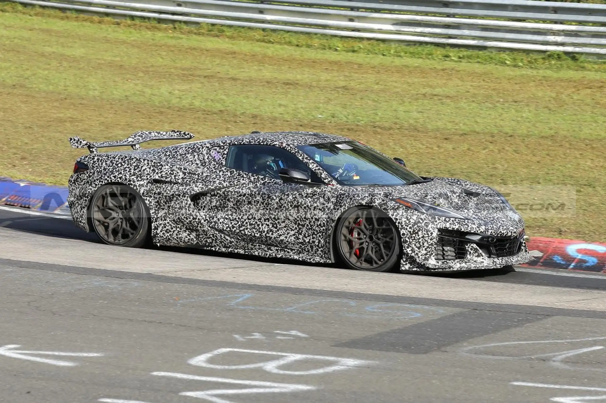Chevrolet Corvette ZR1 2024 - Foto Spia 11-10-2023 - 14