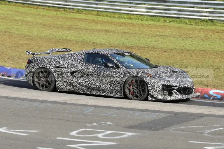 Chevrolet Corvette ZR1 2024 - Foto Spia 11-10-2023 - 14