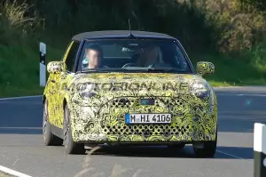Mini Cooper 2024 - Foto spia 11-10-2023