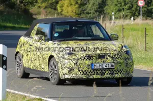 Mini Cooper 2024 - Foto spia 11-10-2023