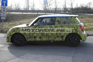 Mini Cooper 2024 - Foto spia 11-10-2023