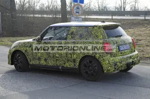 Mini Cooper 2024 - Foto spia 11-10-2023
