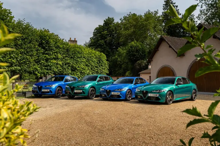 Alfa Romeo Giulia e Stelvio Quadrifoglio 2024 - 12