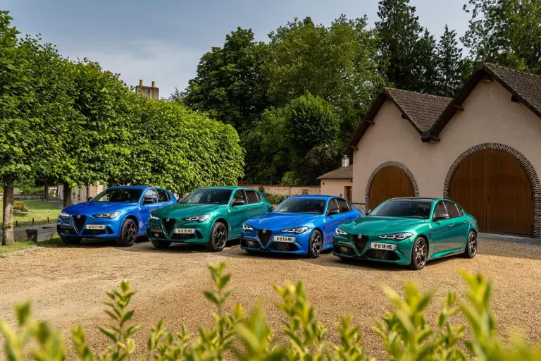 Alfa Romeo Giulia e Stelvio Quadrifoglio 2024 - 16