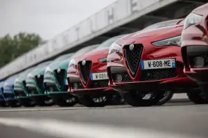Alfa Romeo Giulia e Stelvio Quadrifoglio 2024 - 33