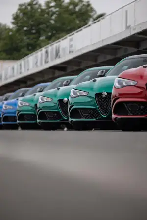 Alfa Romeo Giulia e Stelvio Quadrifoglio 2024 - 41