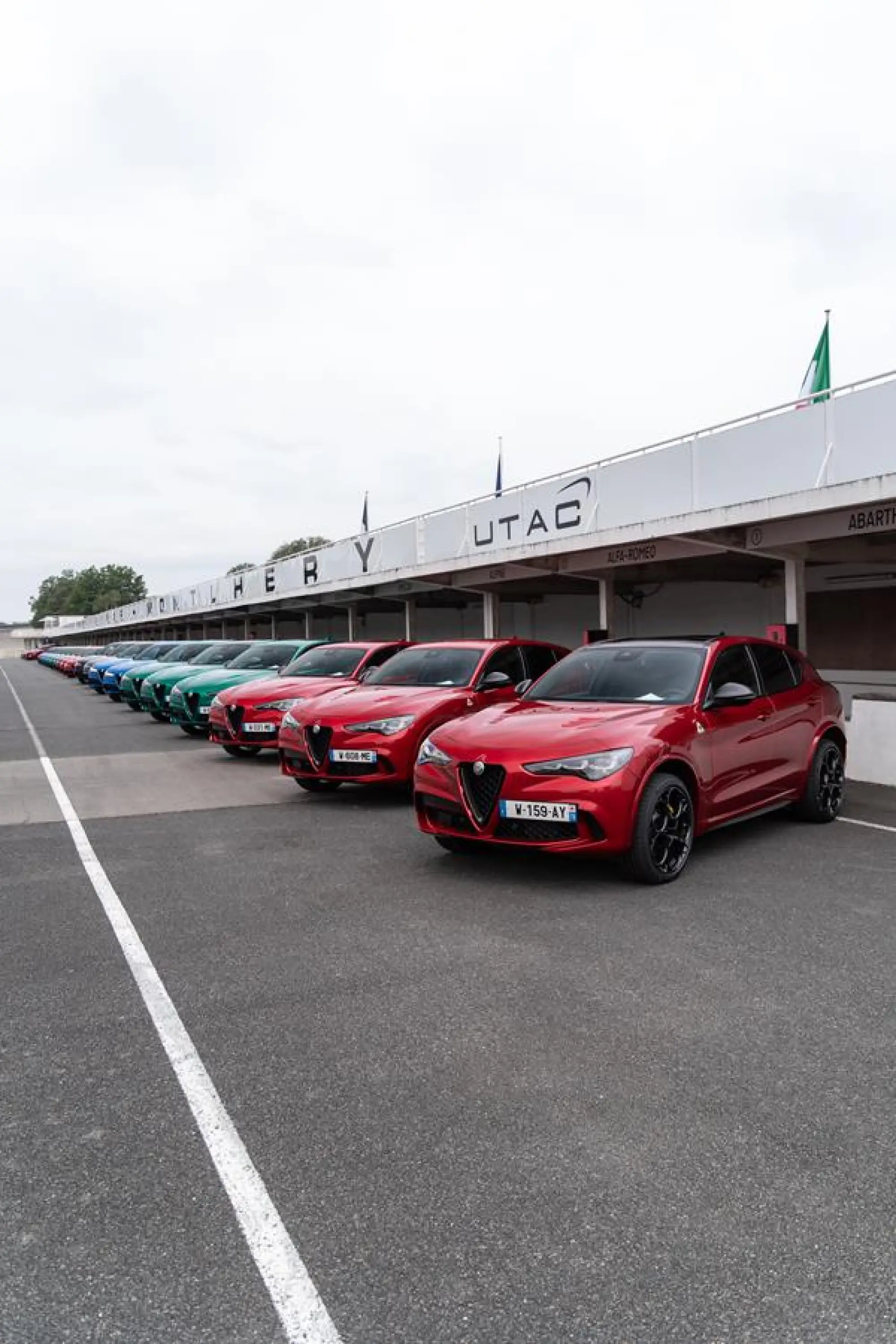 Alfa Romeo Giulia e Stelvio Quadrifoglio 2024 - 42