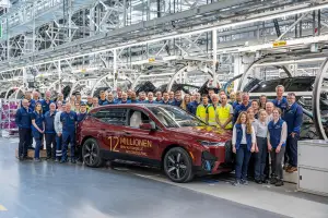 BMW stabilimento Dingolfing 50 anni