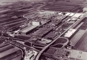 BMW stabilimento Dingolfing 50 anni