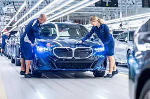 BMW stabilimento Dingolfing 50 anni