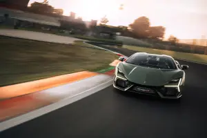 Lamborghini Revuelto 2023 - 13