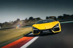 Lamborghini Revuelto 2023 - 10