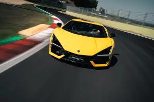 Lamborghini Revuelto 2023 - 11