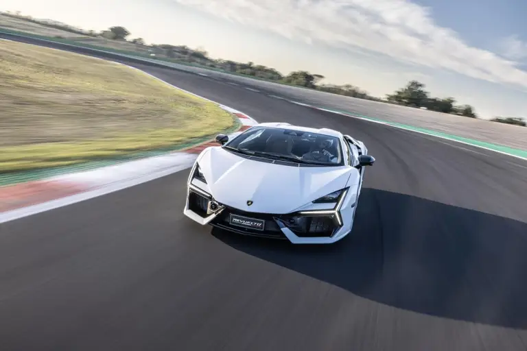 Lamborghini Revuelto 2023 - 23